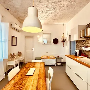 Via Marina Apartment